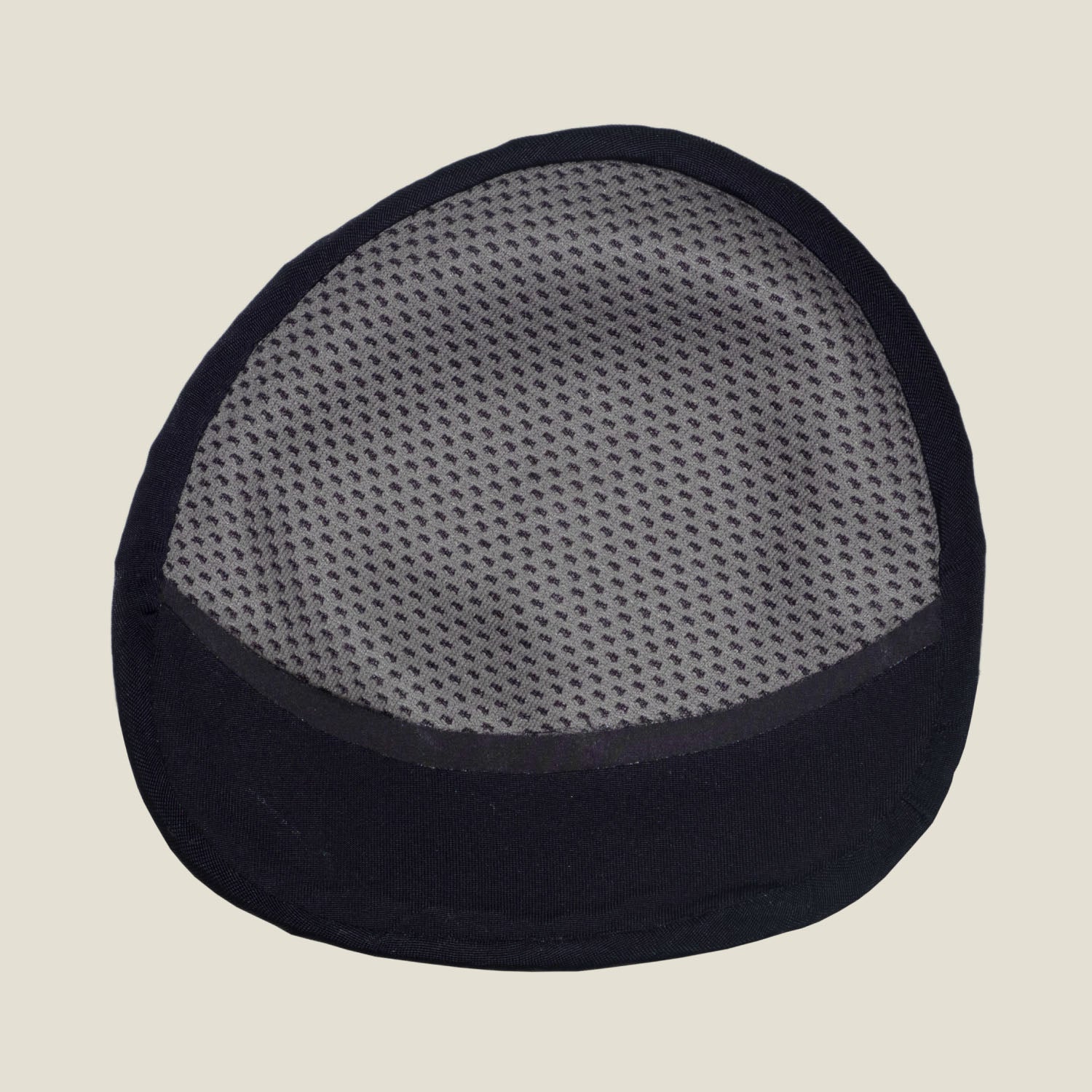 Absorbent inner layer of WUKA Nursing Pad featuring breathable mesh design for moisture-wicking and comfort.