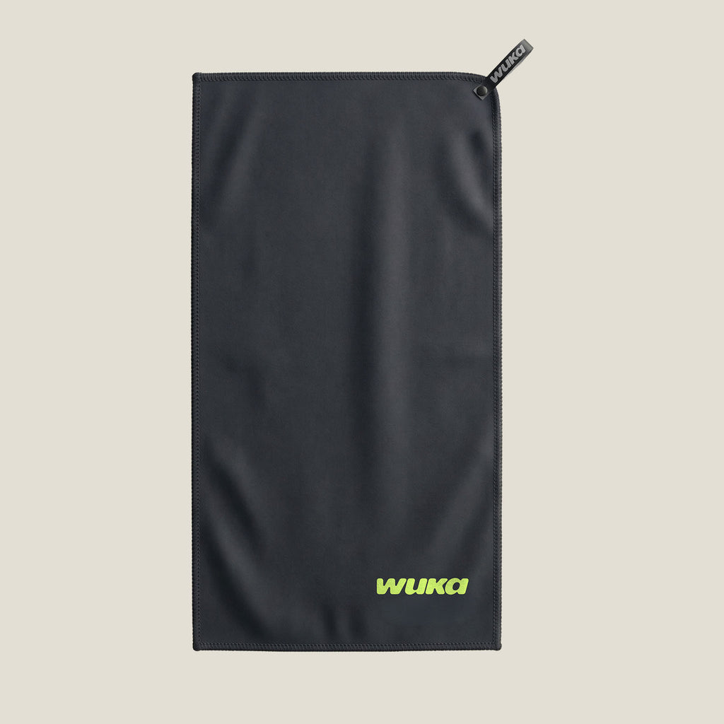 WUKA black quick-dry microfibre pool towel laid flat — 40 x 80cm swim chamois towel