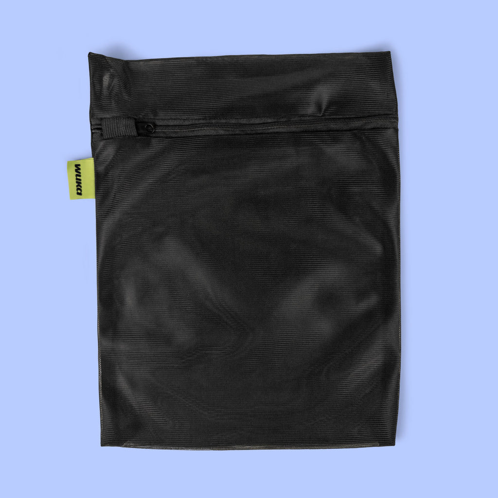 Waterproof changing bag included in the WUKA Lunafly Bikini period swim kit